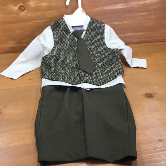 Boys suit set 12 months - Picture 4 of 5